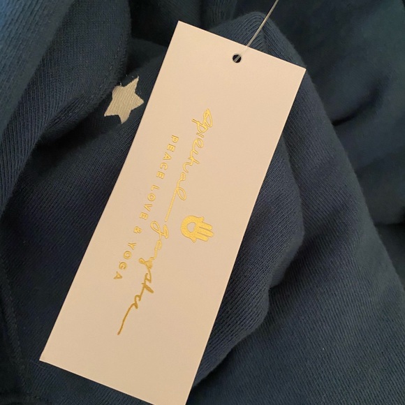 Spiritual Gangster on my side sweatshirt NWT XS - Picture 9 of 10